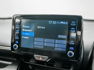 Хетчбэк Toyota Yaris 2020 года, 1270000 рублей, Красноярск