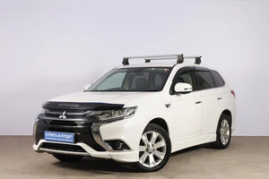 Внедорожник Mitsubishi Outlander 2015 года, 2469000 рублей, Новосибирск