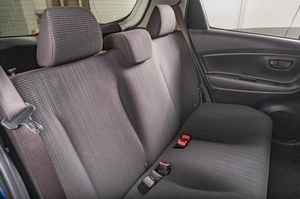 Хетчбэк Toyota Vitz 2017 года, 1049000 рублей, Томск