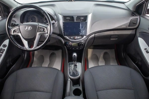 Седан Hyundai Solaris 2014 года, 1189000 рублей, Барнаул