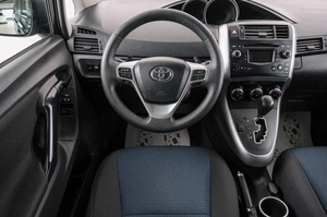 Минивэн Toyota Verso 2013 года, 1289000 рублей, Красноярск