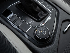 Внедорожник Volkswagen Tiguan 2020 года, 2670000 рублей, Волгоград