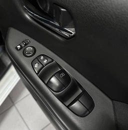 Минивэн Nissan Serena 2016 года, 1640000 рублей, Красноярск