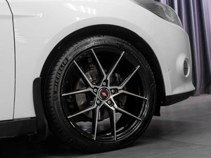 Седан Ford Focus 2013 года, 749000 рублей, Тюмень