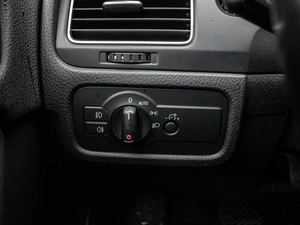 Внедорожник Volkswagen Touareg 2012 года, 2660000 рублей, Краснодар