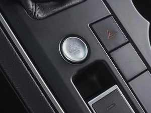 Внедорожник Volkswagen Touareg 2018 года, 4749000 рублей, Ростов-на-Дону