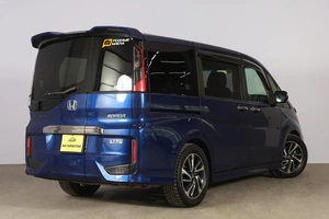 Минивэн Honda Stepwgn Spada 2015 года, 1899000 рублей, Новосибирск