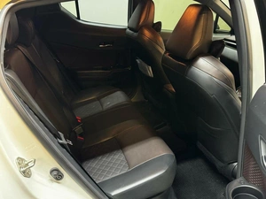 Внедорожник Toyota C-HR 2018 года, 2127000 рублей, Красноярск