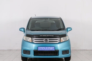 Минивэн Honda Freed 2011 года, 1009000 рублей, Красноярск