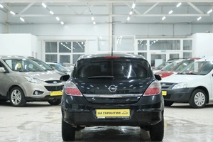 Хетчбэк Opel Astra 2014 года, 649000 рублей, Омск