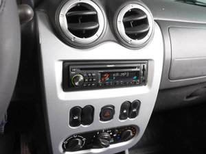 Седан Renault Logan 2013 года, 529000 рублей, Воронеж