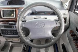 Минивэн Toyota Nadia 2001 года, 659000 рублей, Барнаул