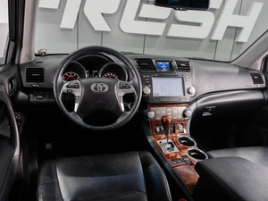 Внедорожник Toyota Highlander 2012 года, 2399000 рублей, Тюмень