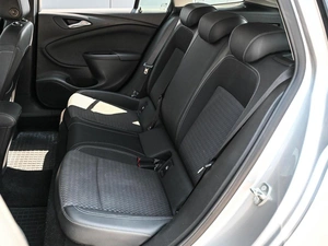 Универсал Opel Astra 2018 года, 1349000 рублей, Кирилловка