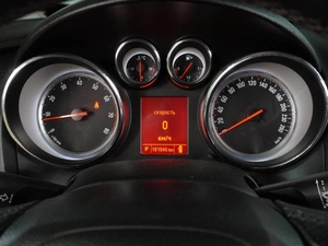 Хетчбэк Opel Astra GTC 2014 года, 999000 рублей, Воронеж