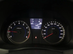 Седан Hyundai Solaris 2014 года, 990000 рублей, Омск