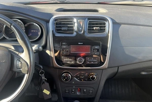 Хетчбэк Renault Sandero Stepway 2017 года, 1026000 рублей, Солонцы