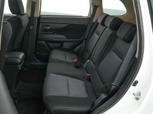 Внедорожник Mitsubishi Outlander 2018 года, 2035055 рублей, Москва