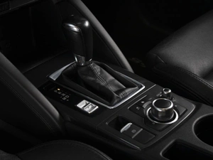 Внедорожник Mazda CX-5 2015 года, 2045000 рублей, Омск