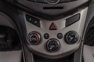 Седан Chevrolet Aveo 2015 года, 569000 рублей, Челябинск