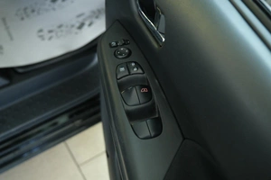 Минивэн Nissan Serena 2018 года, 1909000 рублей, Омск