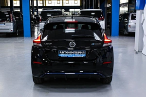 Хетчбэк Nissan Leaf 2017 года, 1783000 рублей, Солонцы