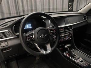 Седан Kia Optima 2018 года, 1745000 рублей, Красноярск