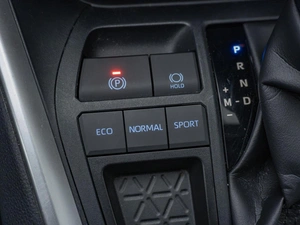 Внедорожник Toyota RAV4 2020 года, 2955000 рублей, Санкт-Петербург