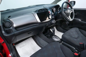 Хетчбэк Honda Fit 2011 года, 829000 рублей, Челябинск