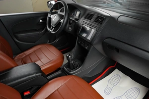 Седан Volkswagen Polo 2015 года, 769000 рублей, Тюмень