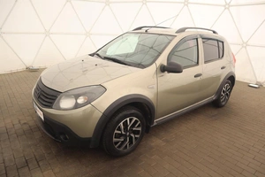 Хэтчбек Renault Sandero 2011 года, 735000 рублей, Орёл