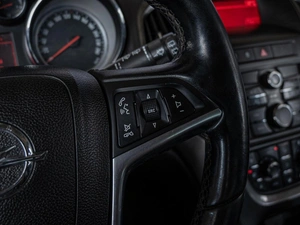 Хетчбэк Opel Astra 2012 года, 865000 рублей, Краснодар
