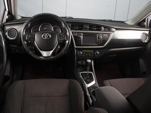 Хетчбэк Toyota Auris 2012 года, 1160000 рублей, Омск