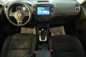 Внедорожник Volkswagen Tiguan 2013 года, 1719000 рублей, Омск