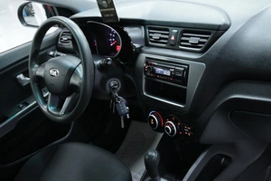 Хетчбэк Kia Rio 2013 года, 908000 рублей, Солонцы