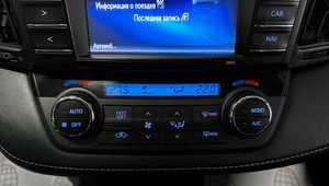 Внедорожник Toyota RAV4 2016 года, 2487000 рублей, Красноярск