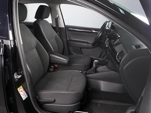 Лифтбек Volkswagen Polo 2020 года, 1789000 рублей, Красный Пахарь