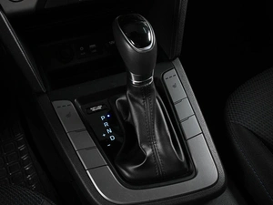 Седан Hyundai Elantra 2017 года, 1679000 рублей, Ростов-на-Дону