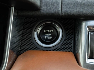 Внедорожник Land Rover Range Rover Sport 2014 года, 3070000 рублей, Краснодар