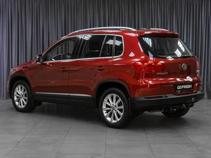 Внедорожник Volkswagen Tiguan 2012 года, 1199000 рублей, Тюмень