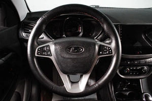Седан ВАЗ (LADA) Vesta 2018 года, 649000 рублей, Сургут