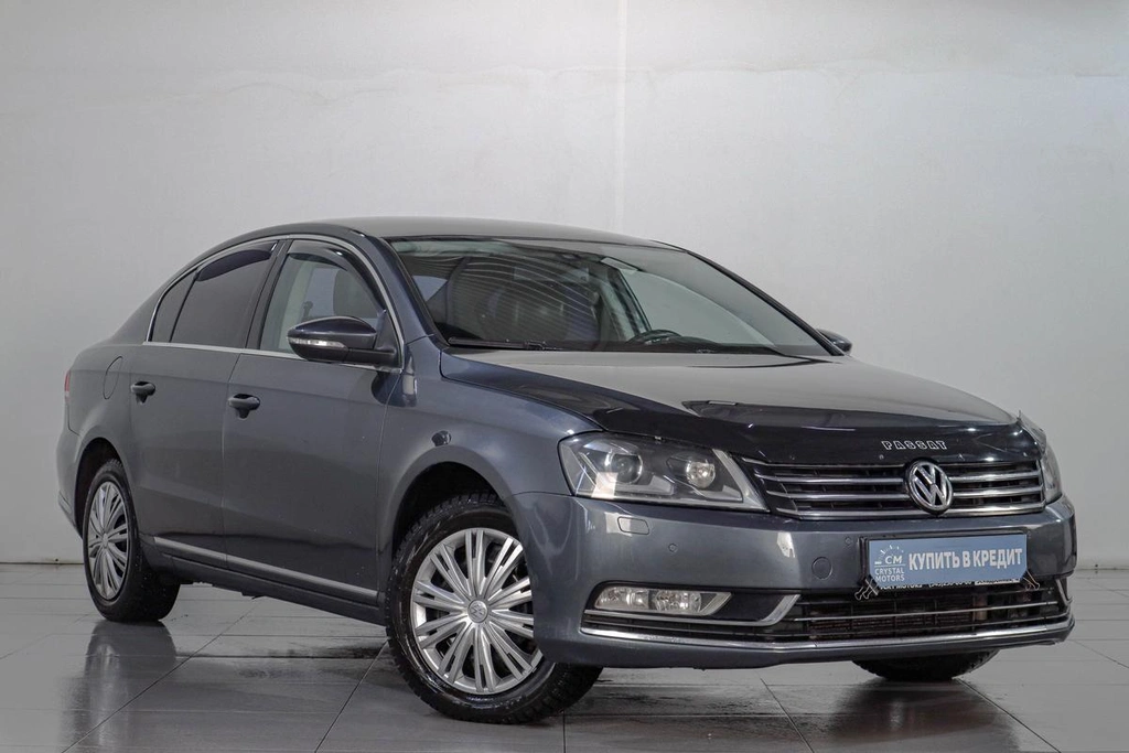 Седан Volkswagen Passat 2011 года, 1099000 рублей, Челябинск