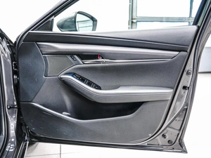 Хетчбэк Mazda Axela 2019 года, 1710000 рублей, Красноярск