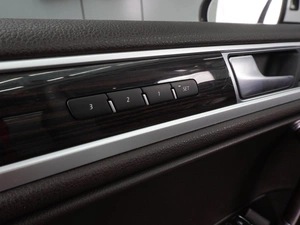 Внедорожник Volkswagen Touareg 2015 года, 2599000 рублей, Воронеж
