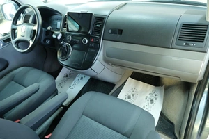 Минивэн Volkswagen Multivan 2004 года, 1599000 рублей, Омск