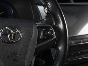 Седан Toyota Camry 2018 года, 2690000 рублей, Омск