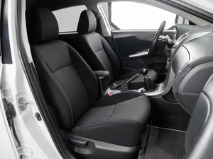 Седан Toyota Corolla 2011 года, 1049000 рублей, Тюмень