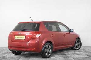 Хетчбэк Kia Ceed 2011 года, 899000 рублей, Кемерово