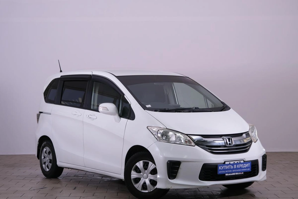 Минивэн Honda Freed 2014 года, 1299000 рублей, Омск