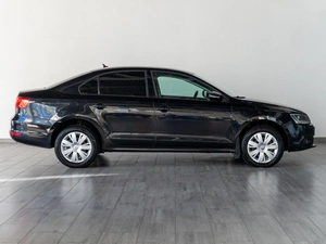 Седан Volkswagen Jetta 2012 года, 1199000 рублей, Саратов